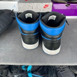 Jordan 1s royal blue